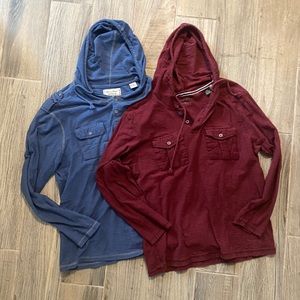 Men’s hooded long sleeve tees